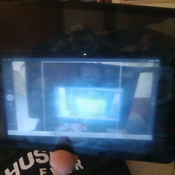 10.1" ACER Tablet in new but used condition - Picture 2 of 5